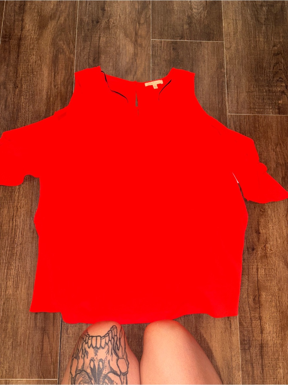 NWT  Gibson Latimer Cold Shoulder Red/orange Colored short sleeve ruffle size 3X